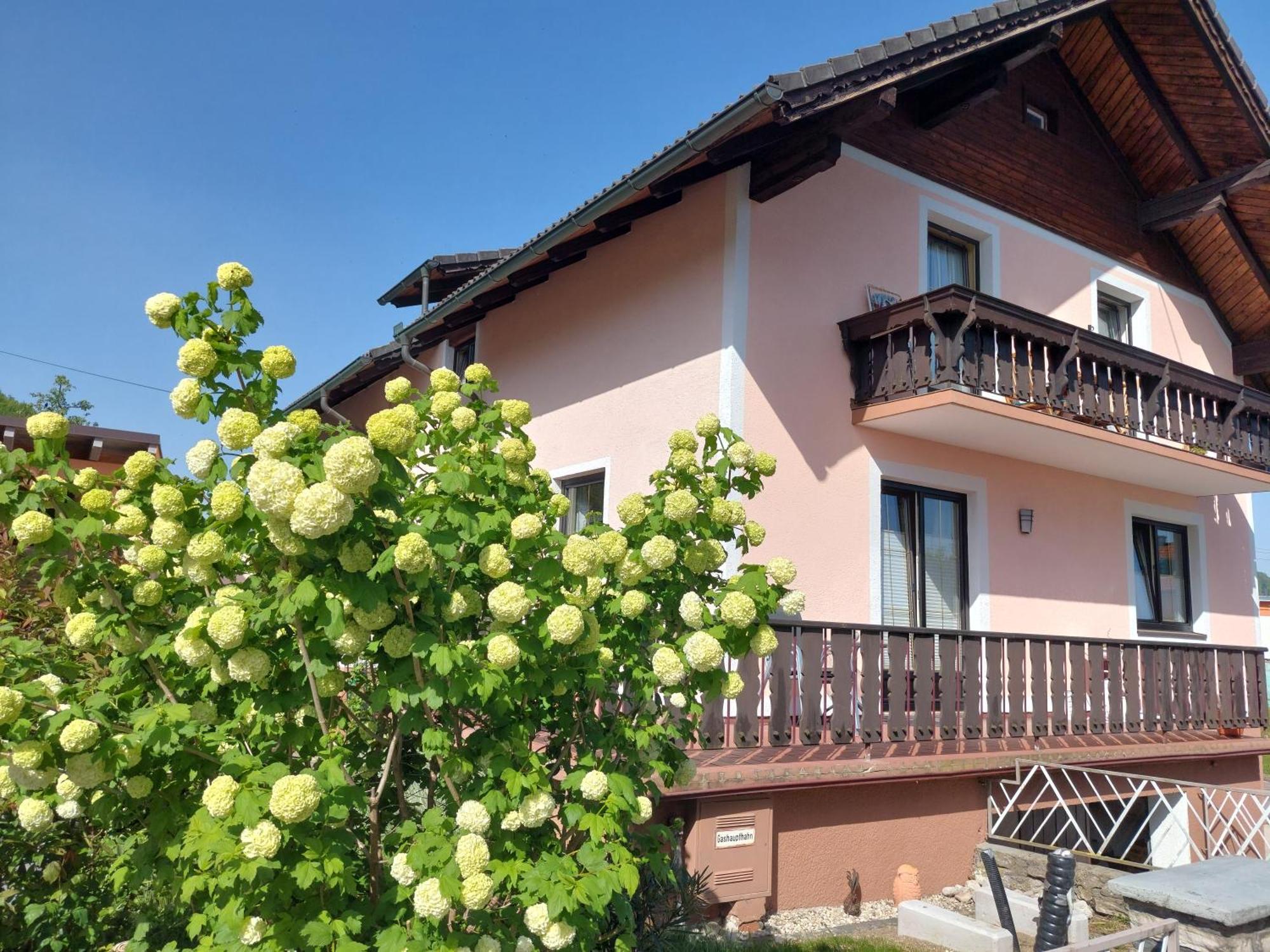 Wohnung Mit Charme In Pinsdorf Buitenkant foto